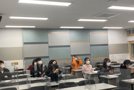 그림입니다.원본 그림의 이름: CLP00003c980004.bmp원본 그림의 크기: 가로 555pixel, 세로 376pixel